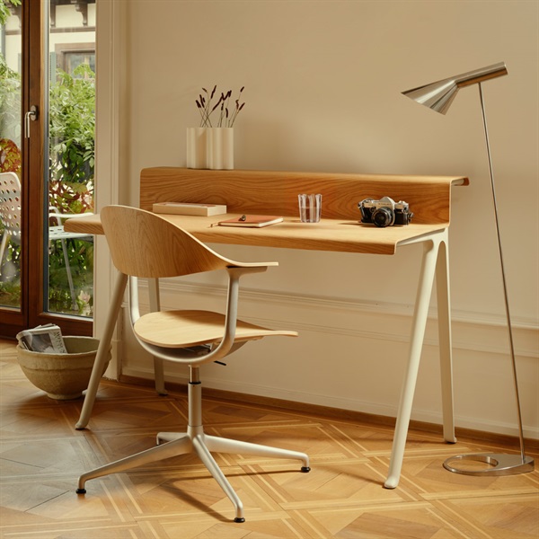 ミント / ナチュラルオーク×ブラストアルミニウムVitra（ヴィトラ