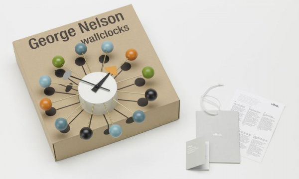 ボールクロック φ33cm / マルチカラーVitra（ヴィトラ） | 公式通販