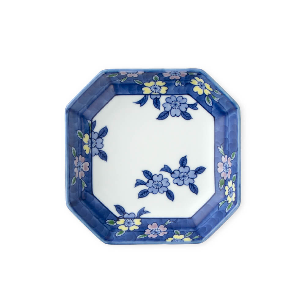 染錦桜濃 方皿 ｜ 有田焼の源右衛門窯公式オンラインショップ