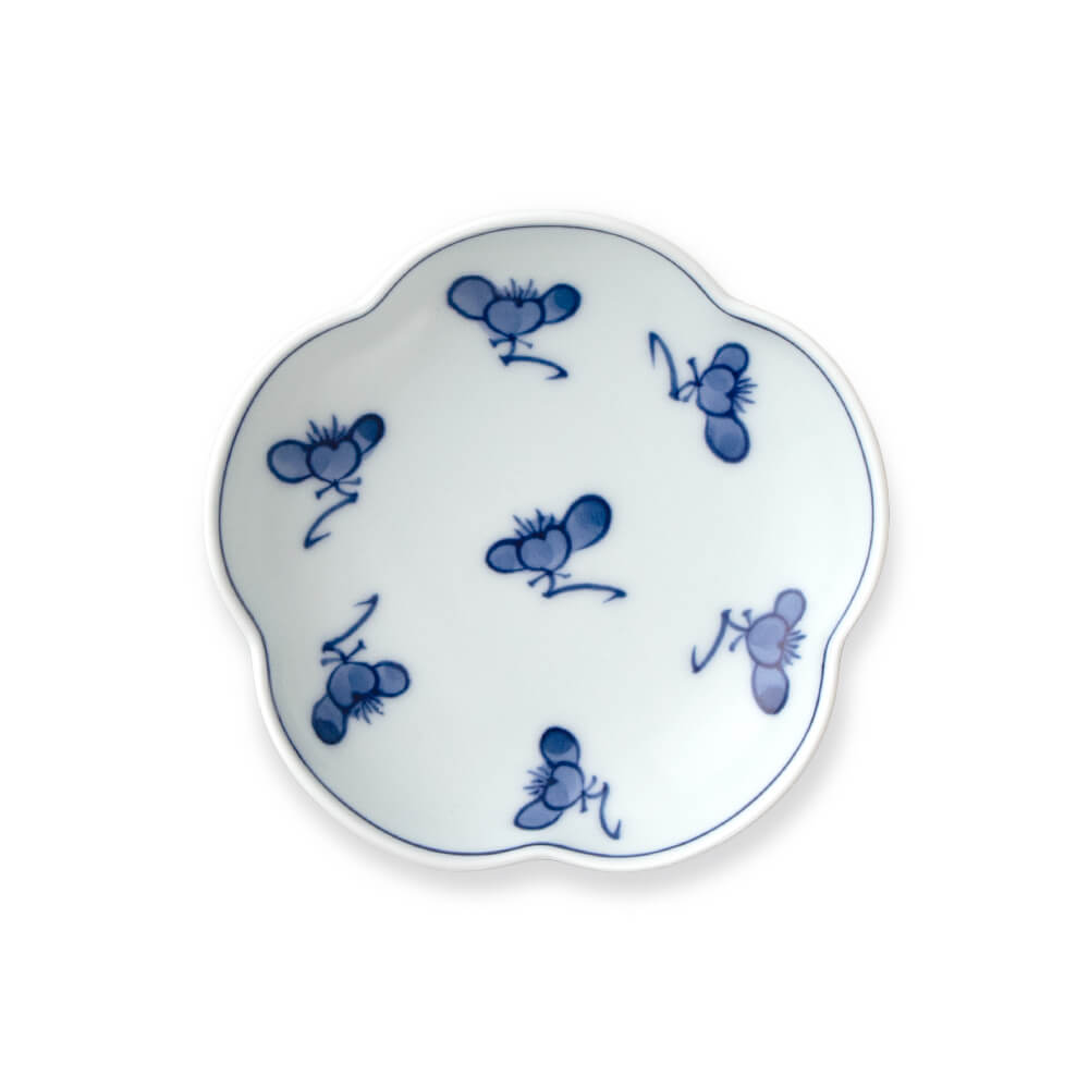 染付梅花 小皿（梅型） ｜ 有田焼の源右衛門窯公式オンラインショップ