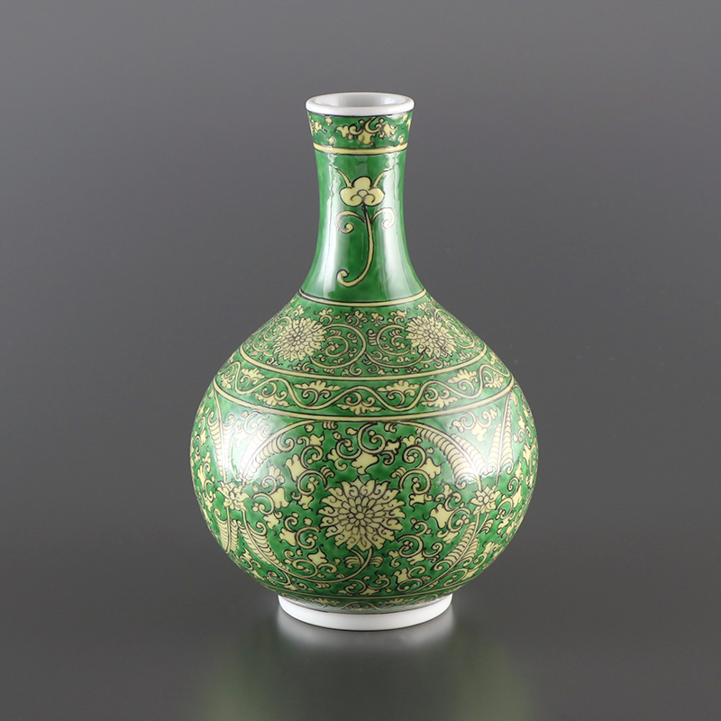 黄緑彩兜唐草（大） 花瓶 ｜ 有田焼の源右衛門窯公式オンラインショップ