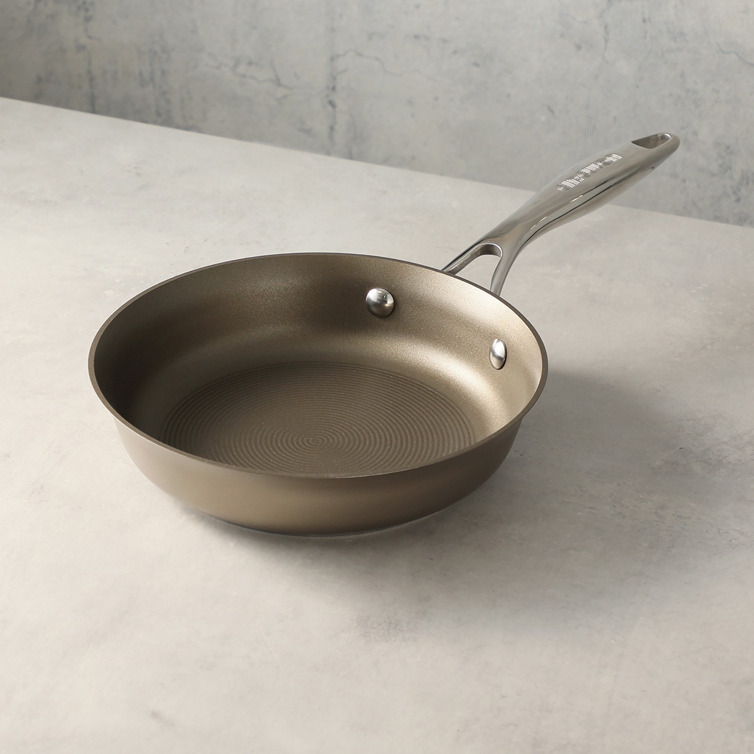 21cm＞マイヤー サーキュロンフライパン シャンパンカラー