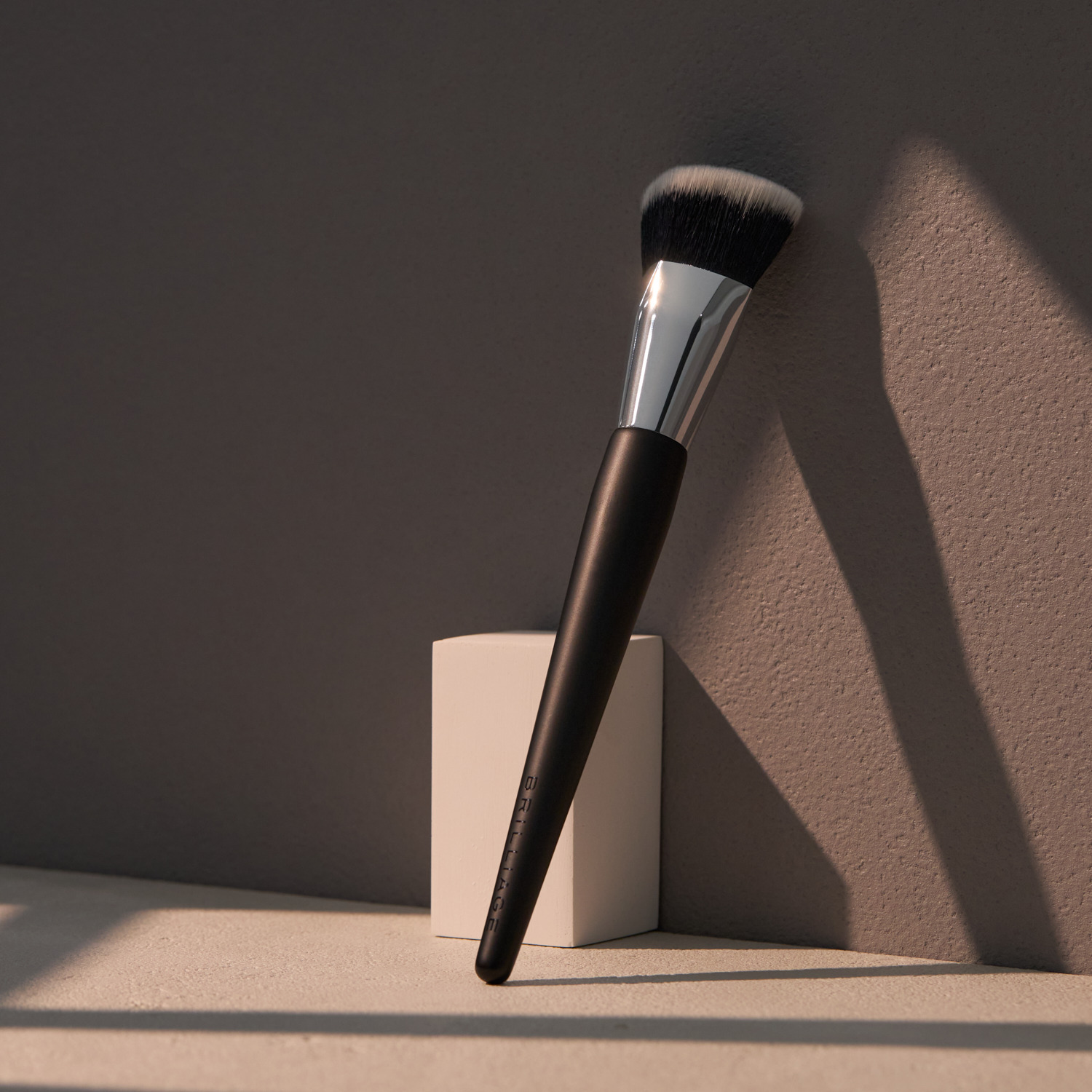 ブリリアージュ リキッドファンデも パウダリーファンデも お肌に均一