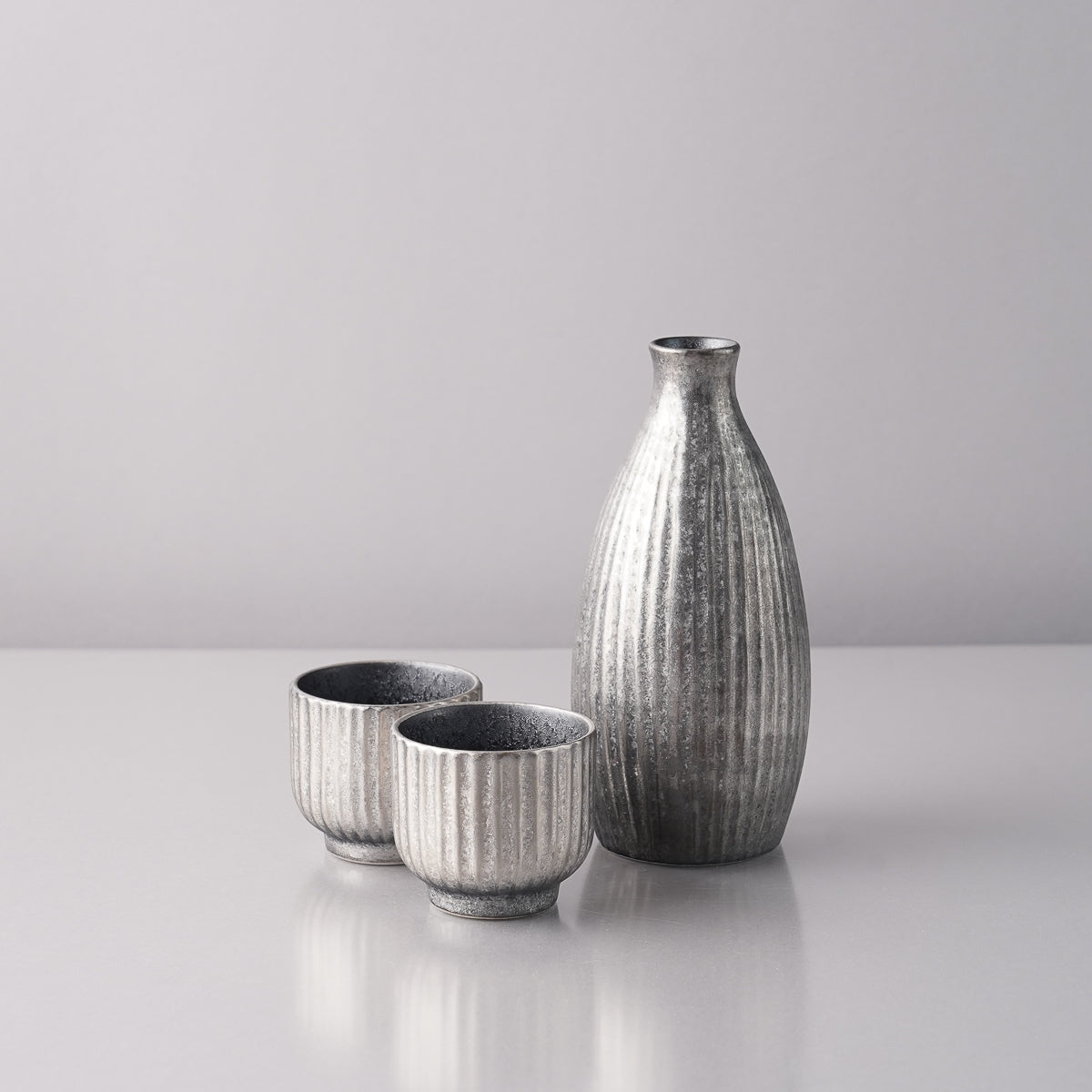 有田焼 線彫一合徳利 220ml 陶悦窯の通販｜Studio1156 – 【公式