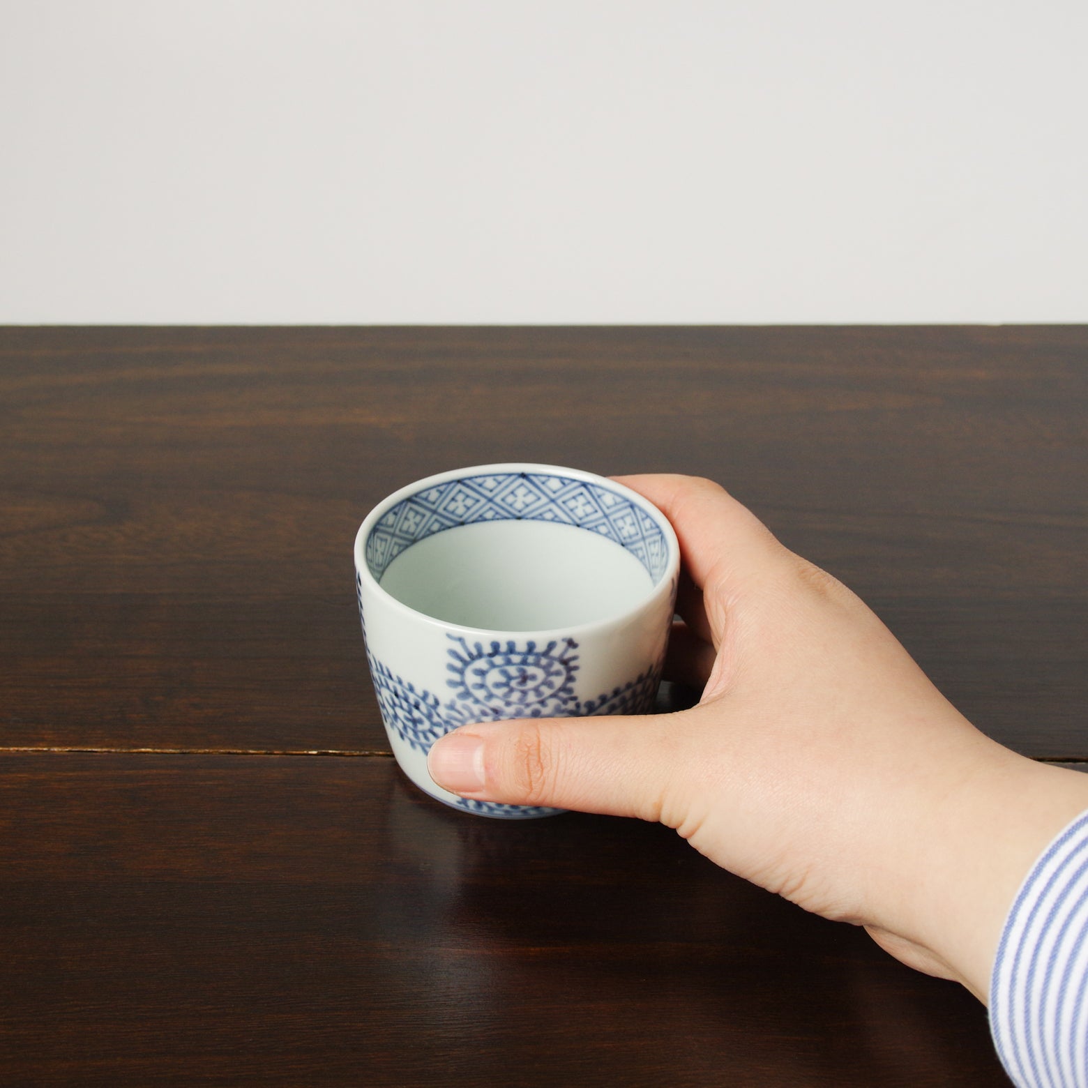 有田焼 染付 蛸唐草格子文 そば猪口(大) 220ml 李荘窯の通販