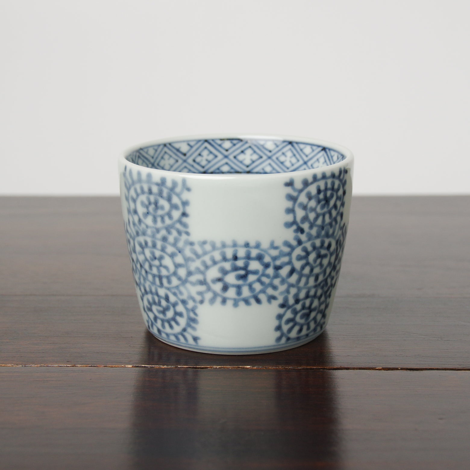 有田焼 染付 蛸唐草格子文 そば猪口(大) 220ml 李荘窯の通販