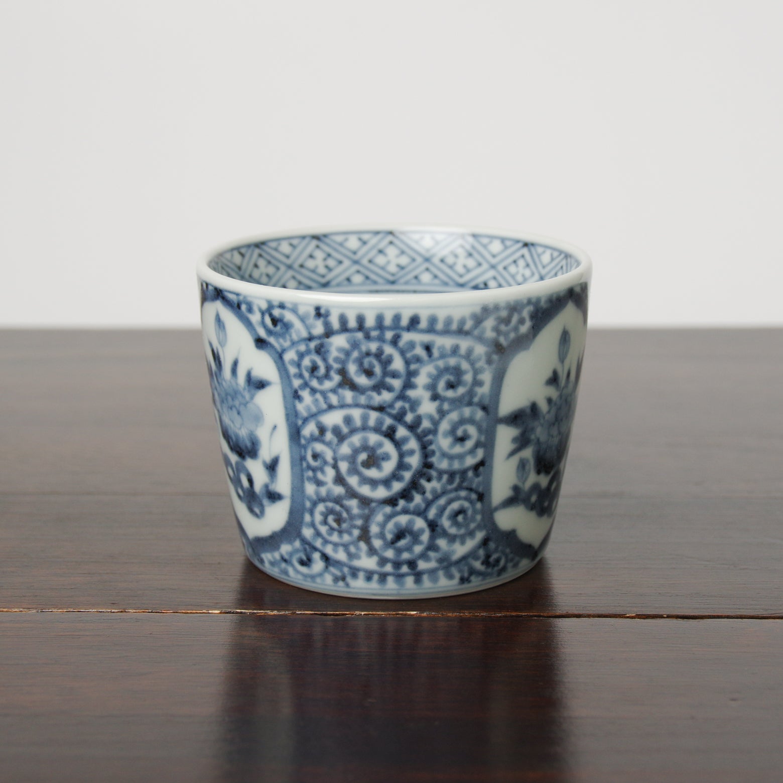 有田焼 染付 蛸唐草草花文 そば猪口(大) 220ml 李荘窯の通販