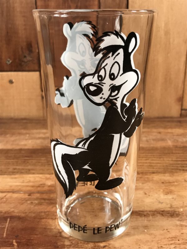Pepsi Collector Series Looney Tunes “Pepe Le Pew” Glass
