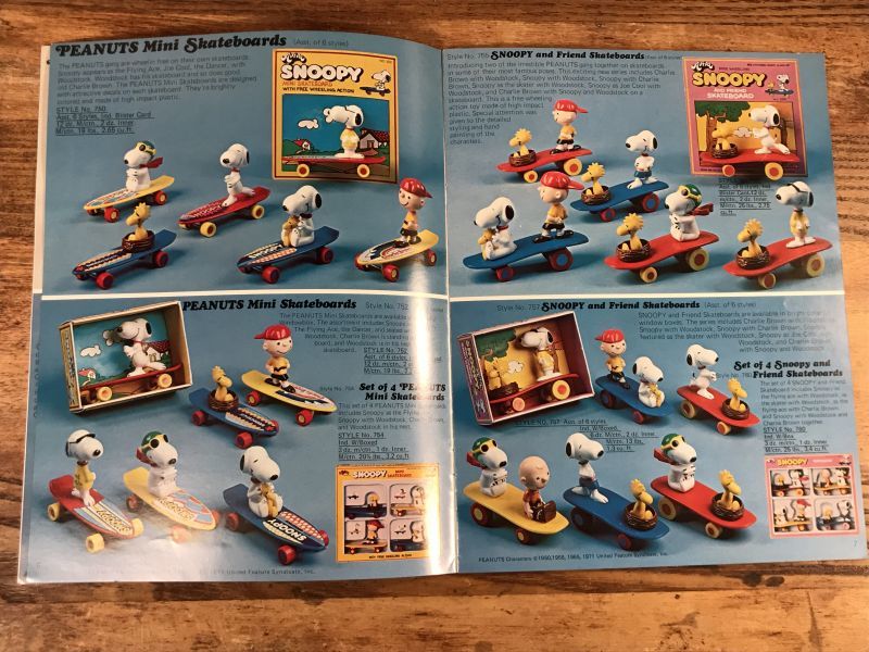 Aviva Toy Company Peanuts Snoopy Catalog アビバ社 ビンテージ