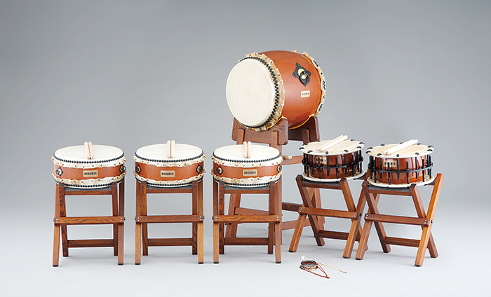郷のひびきシリーズ幼保向け和太鼓Bセット(バチ付) HG-B | 鈴木楽器製作所