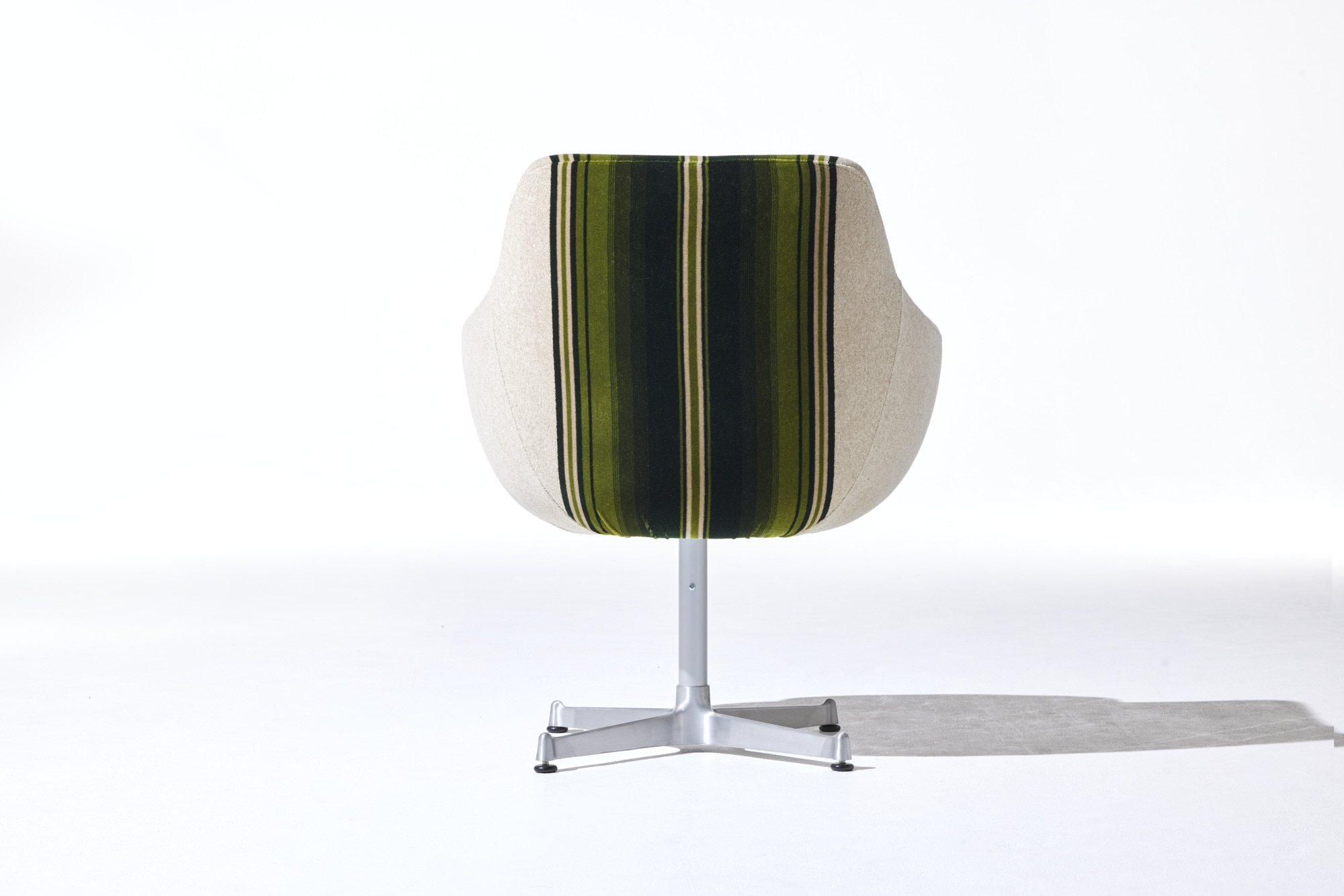 Cosmic Chair Xtype/コスミックチェア エックスタイプ - SWITCH Online