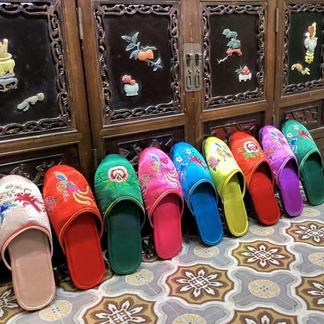 レトロ刺繍スリッパ/金魚/3色/中国雑貨/大阪/堀江/ピサヌローク