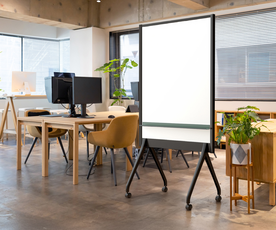 パーティションホワイトボード ALKU｜デザイン性と機動性を両立した