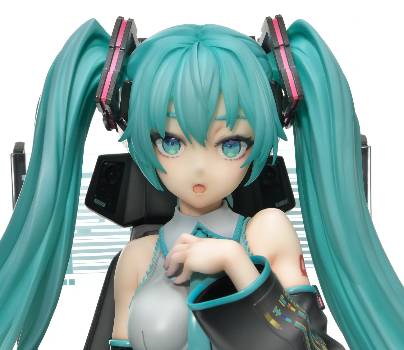 PRISMA WING piapro 初音ミク Art by neco 1/4 スケール完成品