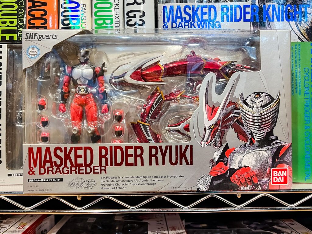 大阪府堺市へ、ROBOT魂やS.H.Figuartsなど500点を超えるフィギュアの