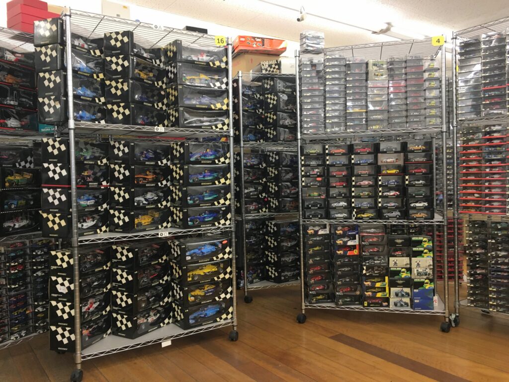 愛知県一宮市より、1000点を超えるミニカーを買取させて頂きました