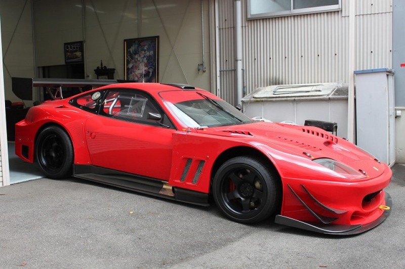 フェラーリ 550マラネロ（レッド） – ランアンドベル – Run and Bell