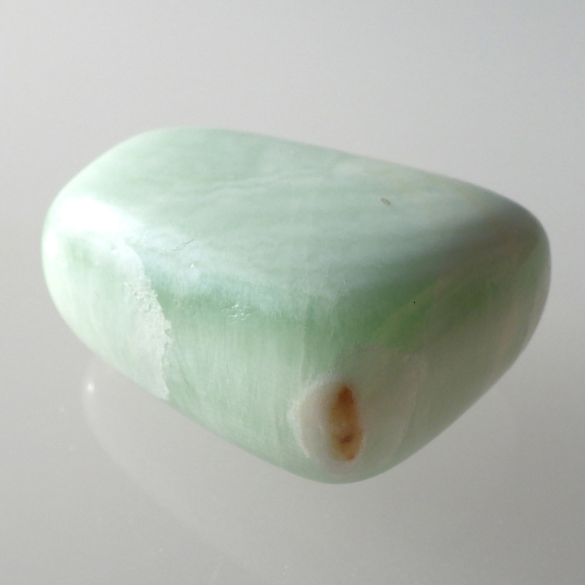 岡山のパワーストーン、風水・開運グッズのお店 龍祥本舗 / ピスタチオ