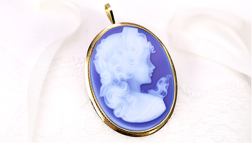 メノウカメオ イエローゴールド ペンダントトップ兼ブローチ（ジュエル