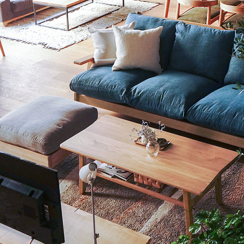 カウチソファーを検討中の方も必見オットマンの魅力をご紹介します