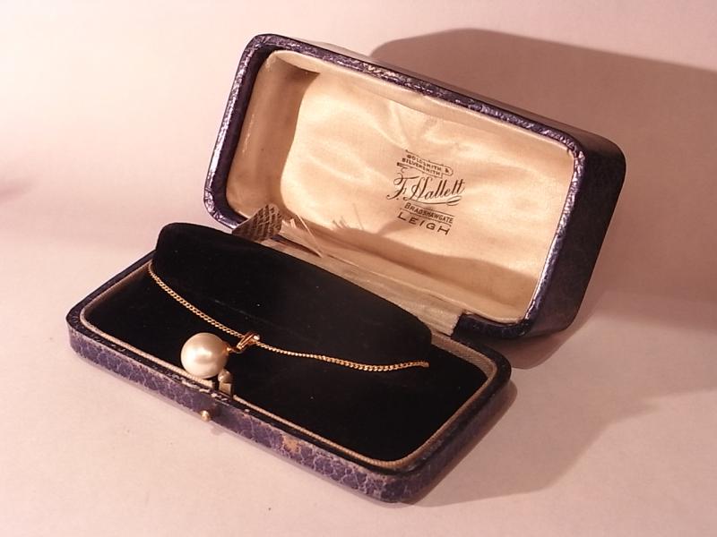 アンティークブレスレットケース通販、中目黒に実店舗あり、おしゃれな