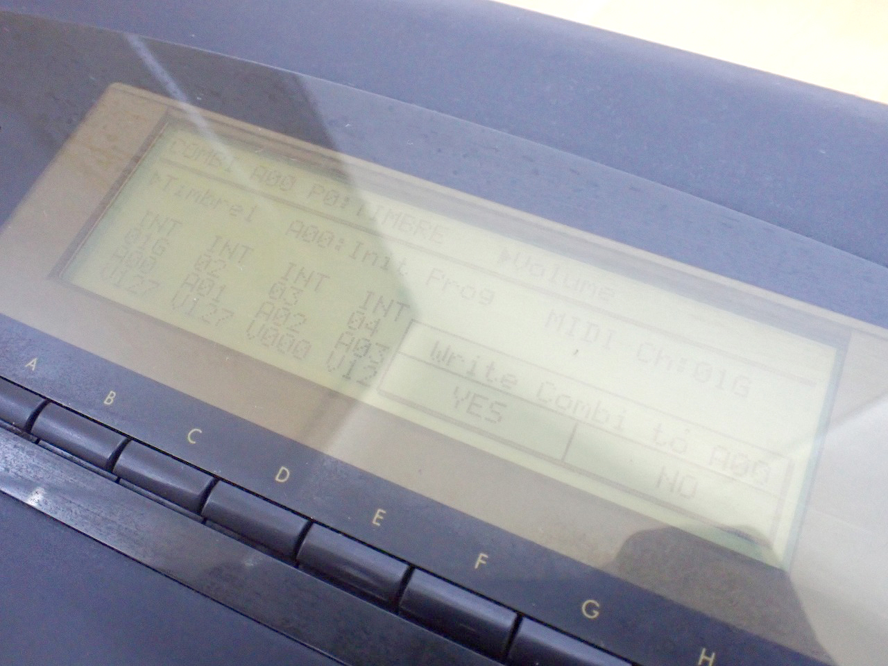 シンセサイザー KORG 01/W FD MUSIC WORKSTATION コルグ ミュージック