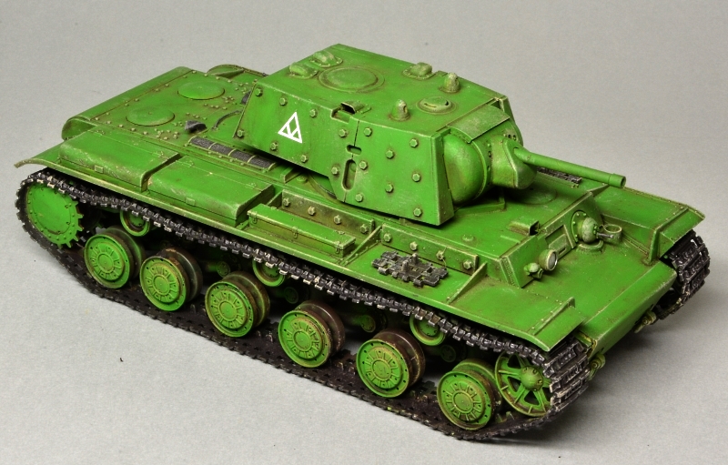 KV-1B 重戦車 (タミヤ 1/35)