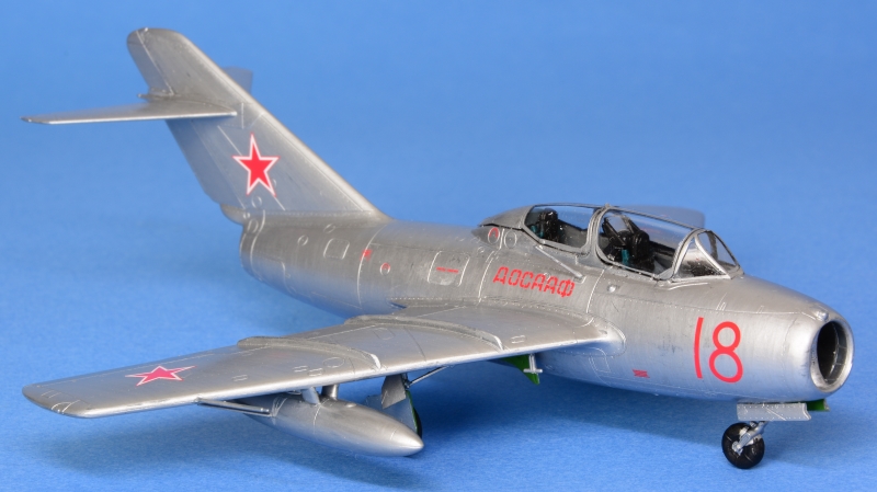 MIG15UTI （エデユアルド 1/72）＞ 飛行機プラモデル製作＞2019年1月号
