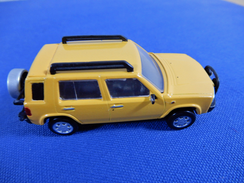 NISSAN RASHEEN(STAND STONES 1/64) やっちゃえ！ニッサン(の車を