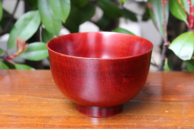 岐阜県多治見市の美濃焼窯元仙太郎窯の紅志野唐草紋輪花鉢。 うつわ家