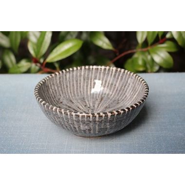 岐阜県土岐市の三浦繁久さんの鼠志野十草取鉢 うつわ家膳｜人気作家