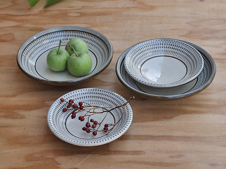 中村哲雄・灰釉5寸平皿／中皿/中鉢｜和食器・種類／和食器通販 おかず