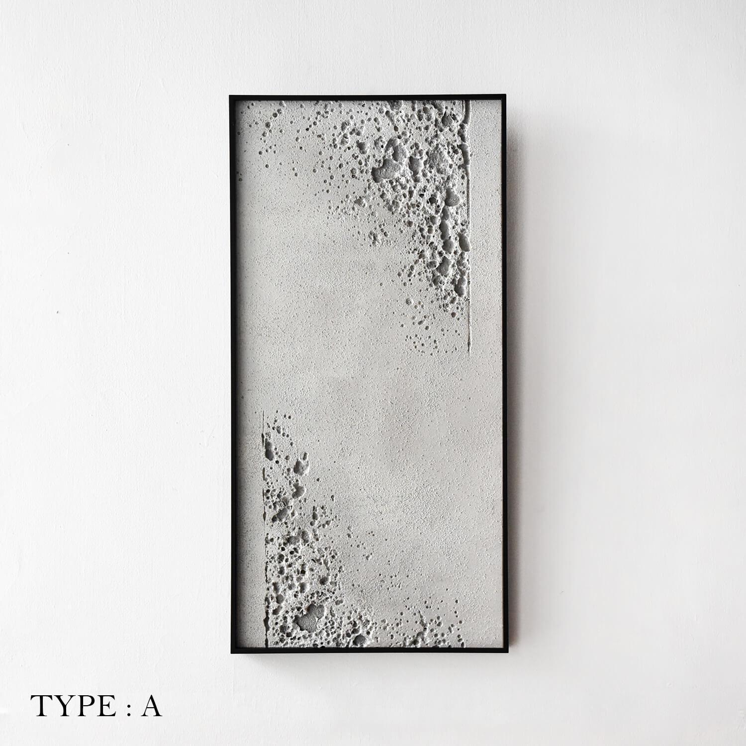 CRATAL - 月面を思わせるモノトーン調のクールな壁掛けアート