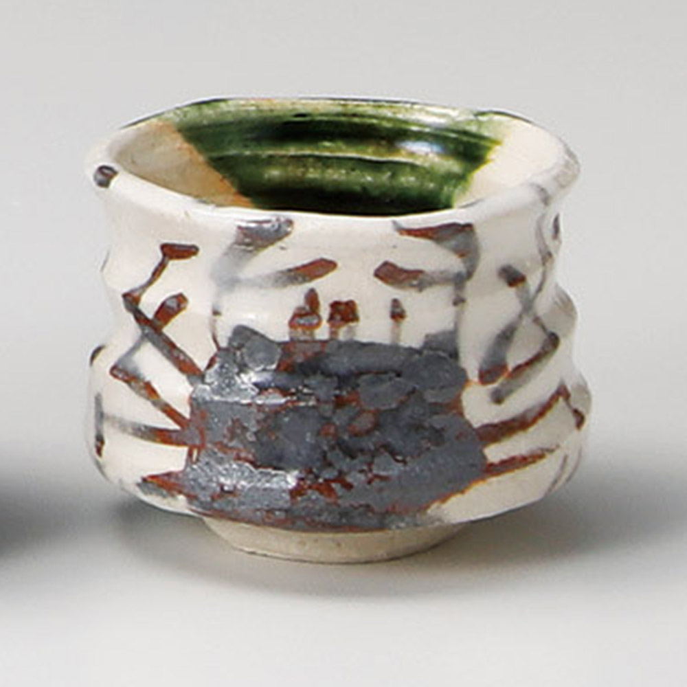 織部ぐい呑（手造り）(盃・猪口・ぐい呑み)|食器通販の陶磁庵