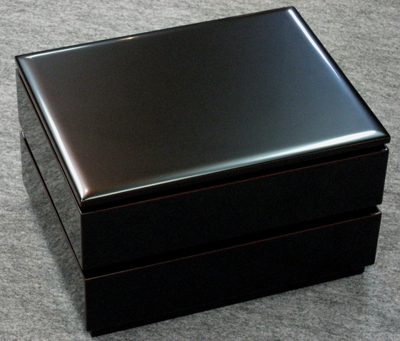 屠蘇器・重箱セット 溜塗 704,000円（税別） | 輪島塗の塗師屋 輪島