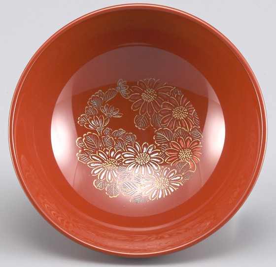 ぐいのみ・吉祥紋沈金 30,800円（税込） | 輪島塗の塗師屋 輪島漆器