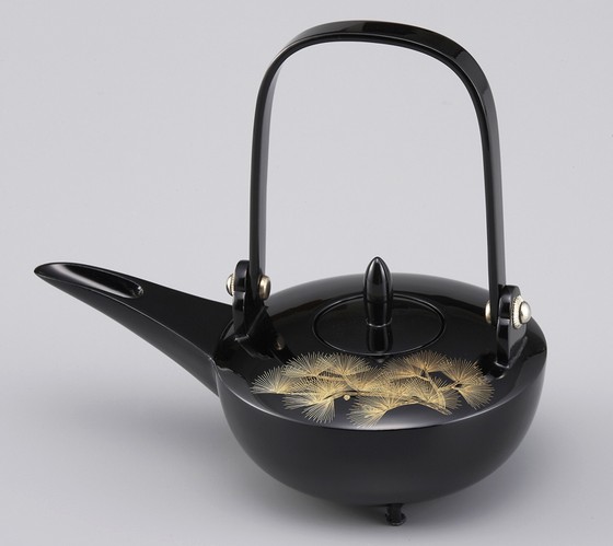 屠蘇器・重箱セット 松風沈金 814,000円（税別） | 輪島塗の塗師屋