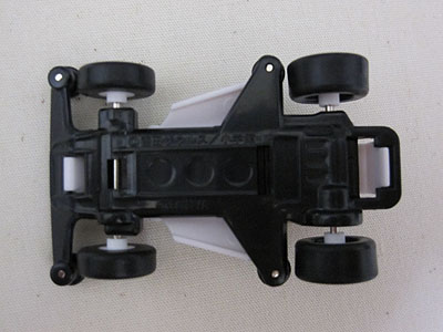 ミニ四駆プルバックカー付きサントリーコーヒーボスが発売 - TEA