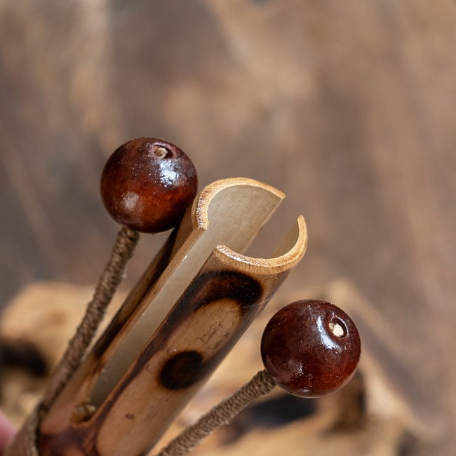 軽やかに響く 竹と木のナチュラルクラッパー｜バリ島の手作り民族楽器