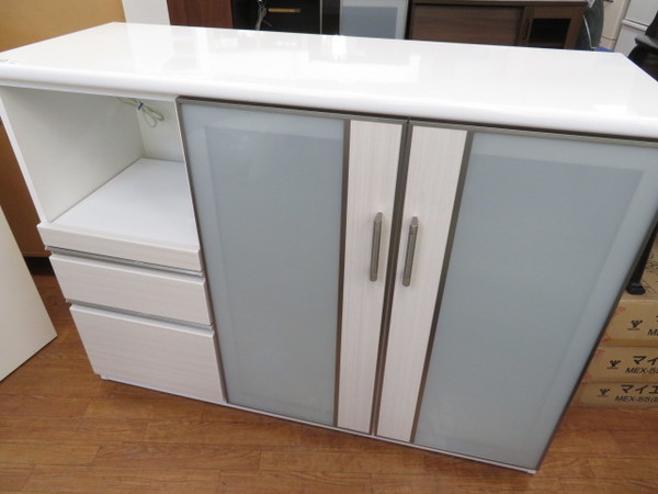 大人気！！ニトリ キッチンカウンター ポスティア135が新入荷致しまし