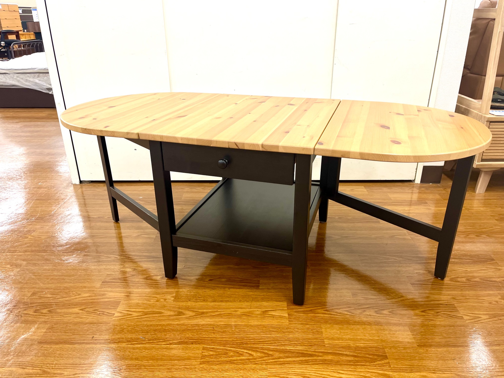 羽ばたきそうですよ】IKEA バタフライテーブル ARKELSTORPをご紹介