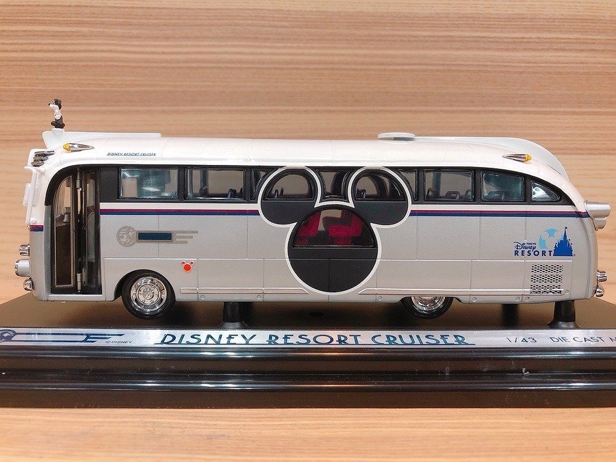 見ているだけでワクワク♪】ディズニーリゾートクルーザー1/43が入荷