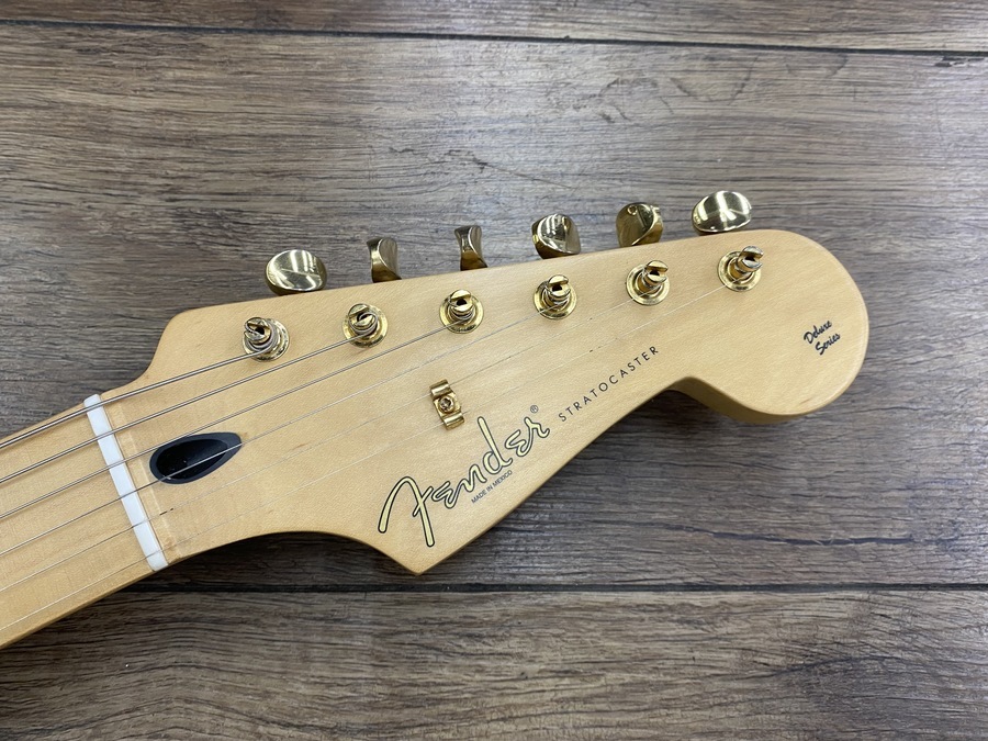 Fender Mexico (フェンダーメキシコ）ストラトキャスター デラックス