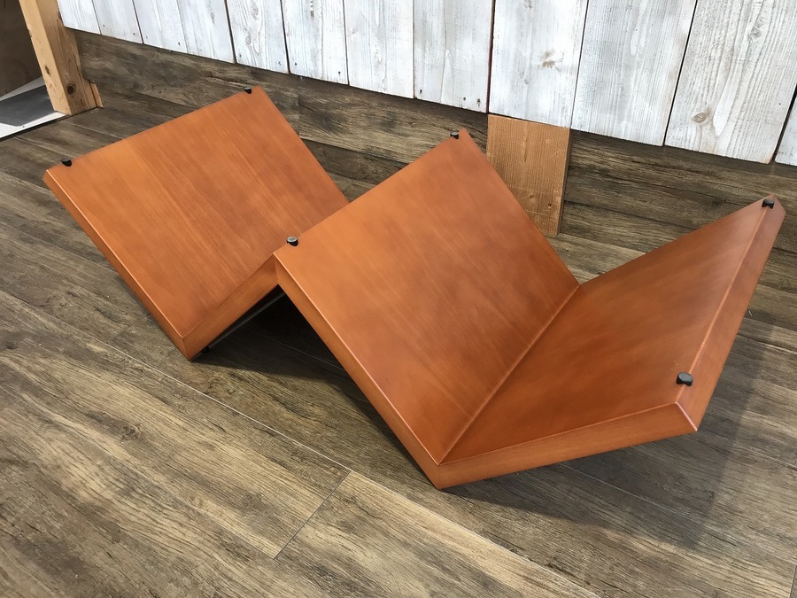 arflex（アルフレックス）】W型ガラスローテーブル（MONTAGNA