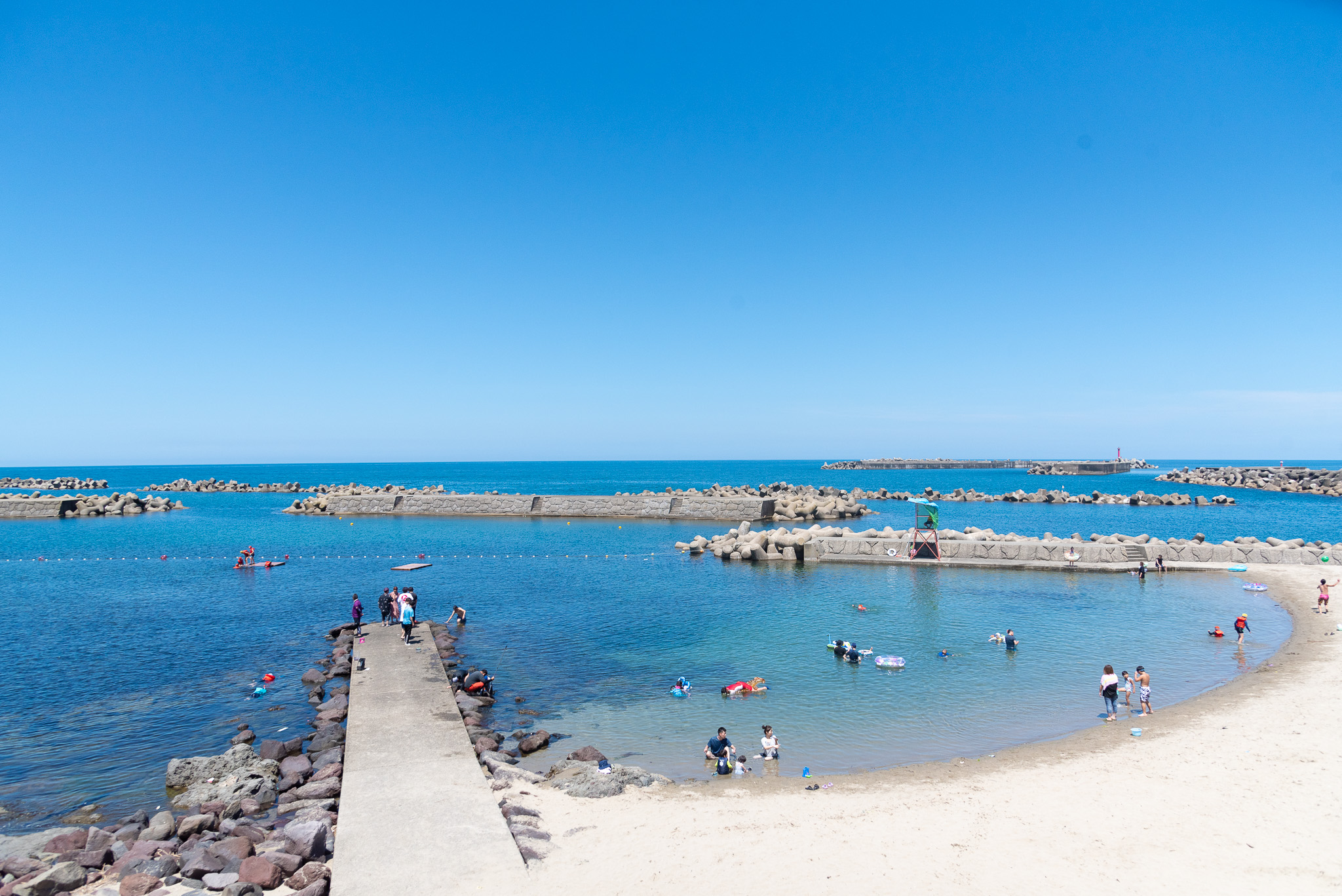 加茂レインボービーチ – つるおか観光ナビ