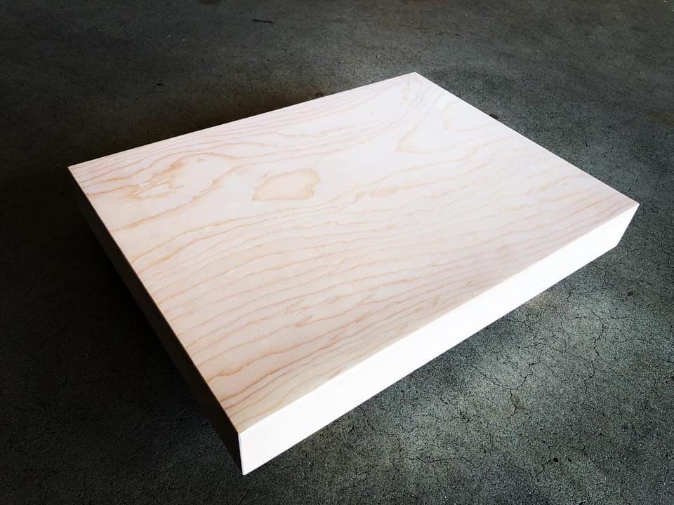 鮨屋さんのまな板 | 欅、材木、杉、檜、栂の木材・一般材販売、伐採は