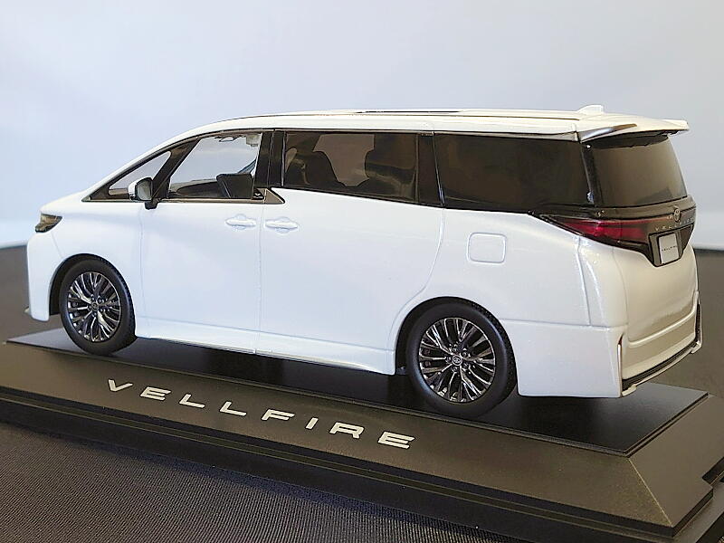 新型ヴェルファイア 成約記念ミニカーが来た | 40系ヴェルファイアZ