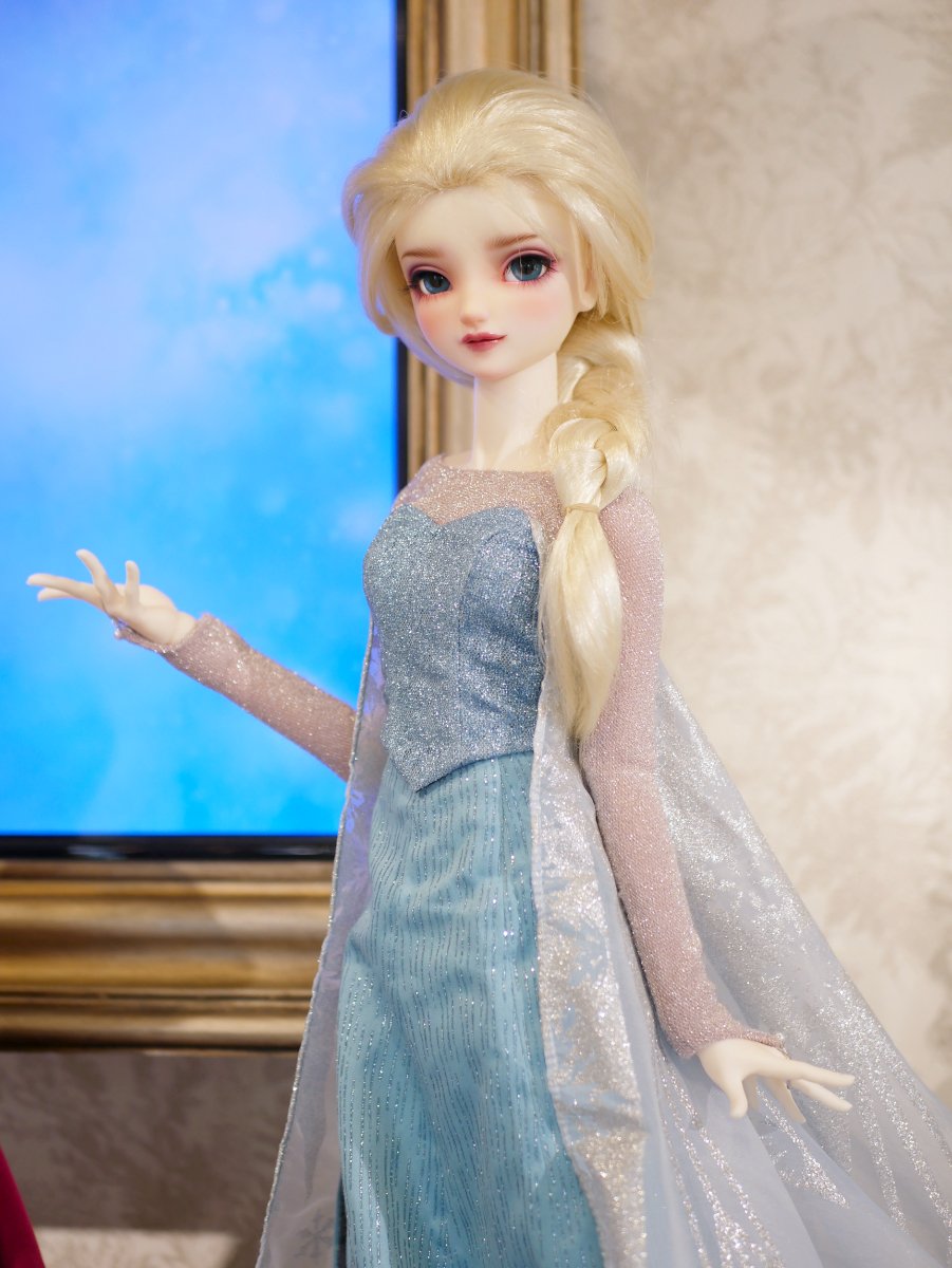 SDディズニーコレクション ～アナと雪の女王～ 特別展示実施中