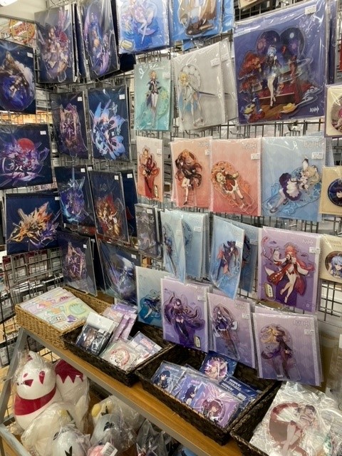 NIKKE」「崩壊：スターレイル」「原神」「ゼンゼロ」関連グッズ大量