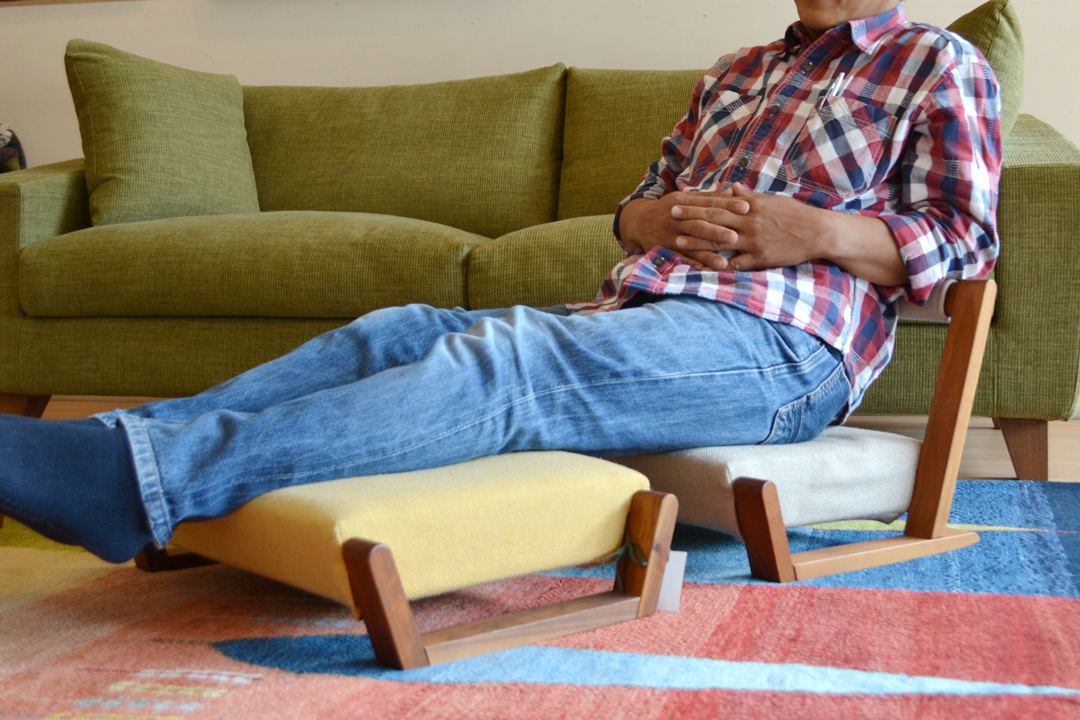 寛げる座椅子。村澤一晃デザインのzagaku（ザガク）｜名古屋の家具